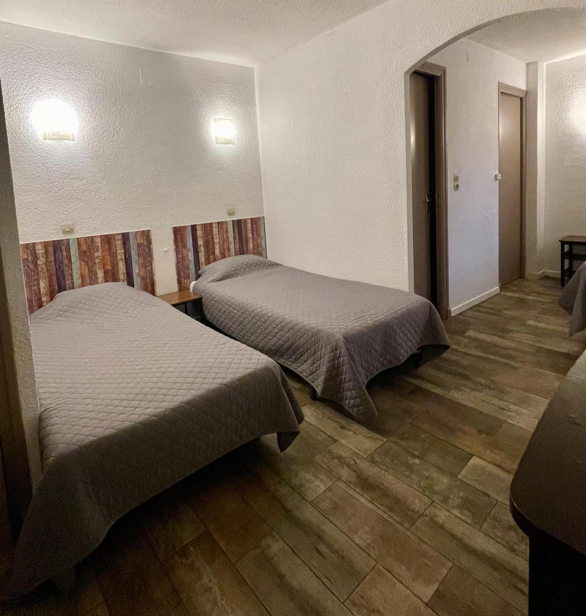 Hotel Alexander Perpignan Zimmer foto
